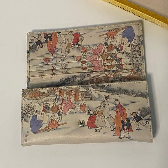 Traditional Korean Design Women's Wallet - Picture 2 of 7
